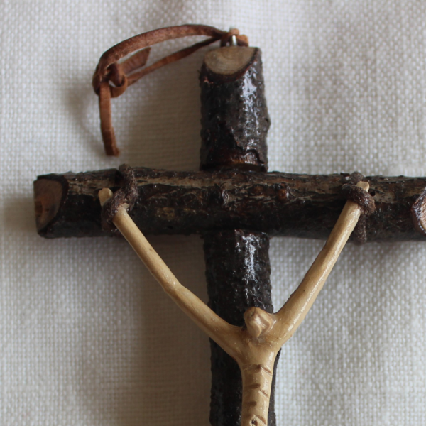 Cristo na Cruz Artesanal-José Peliteiro-Feito com Alma (10)