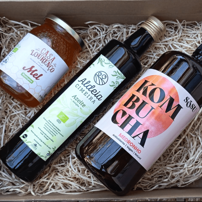 Cabaz Sertã composto por Kombucha, Mel e Azeite.